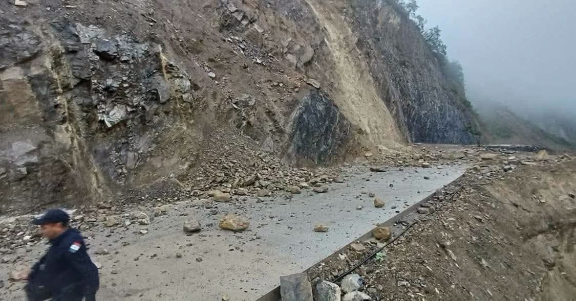 Lluvias provocan deslaves y derrumbes en distintas regiones de Hidalgo. (Cortesía)