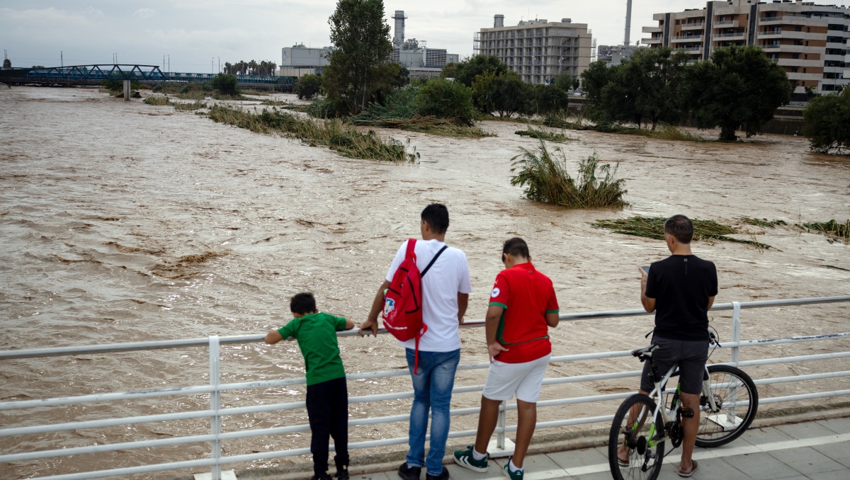Lluvias torrenciales en Cataluña dejan dos muertos y un desaparecido; rompen récord meteorológico | VIDEOS