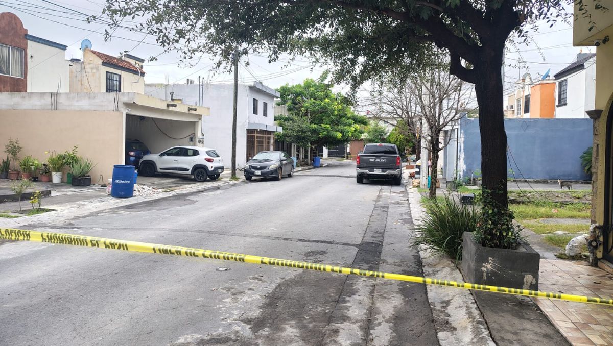 Bomberos y Protección Civil evitaron que el fuego se propagara a otras casas | Agustín Martínez
