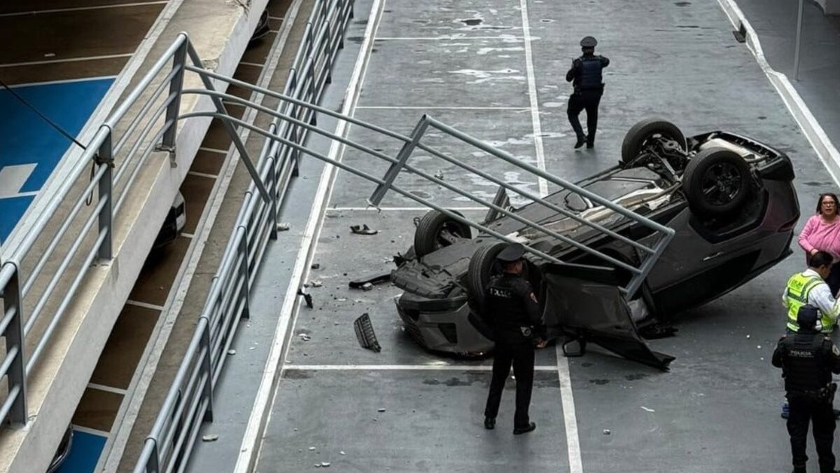 El accidente se registró a la altura de Calzada del Hueso y Calzada de los Tenorios. | Foto: Jorge Becerril vía X