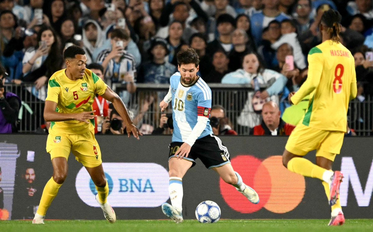 Argentina vs Benín en partido de despedida de Lionel Messi (AFP)