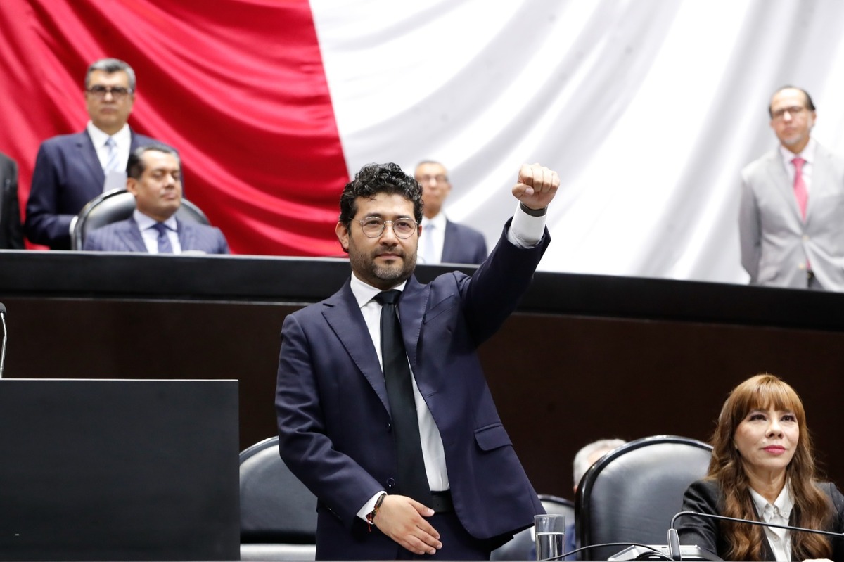 Marath Bolaños protesta decir verdad al comparecer ante la Cámara de Diputados. | Foto: Especial