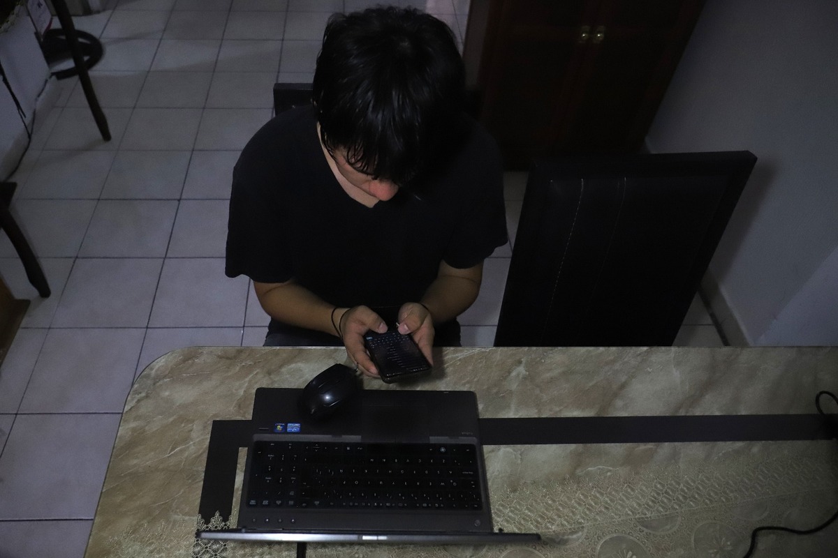Aislamiento y uso desmedido de redes sociales son focos de alerta en jóvenes: especialista en suicidología (Archivo: Rolando Riestra)
