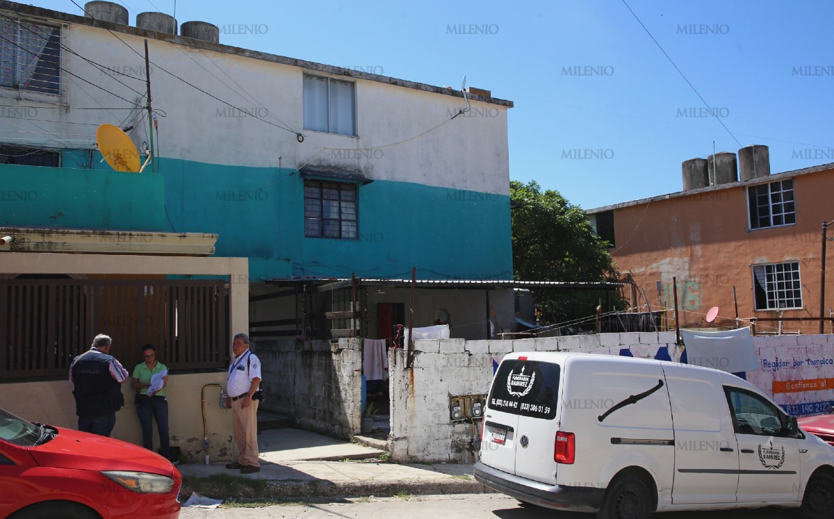 Autoridades Acudieron al domicilio donde fue encontrada sin vida una menor en Tampico. | Yazmín Sánchez