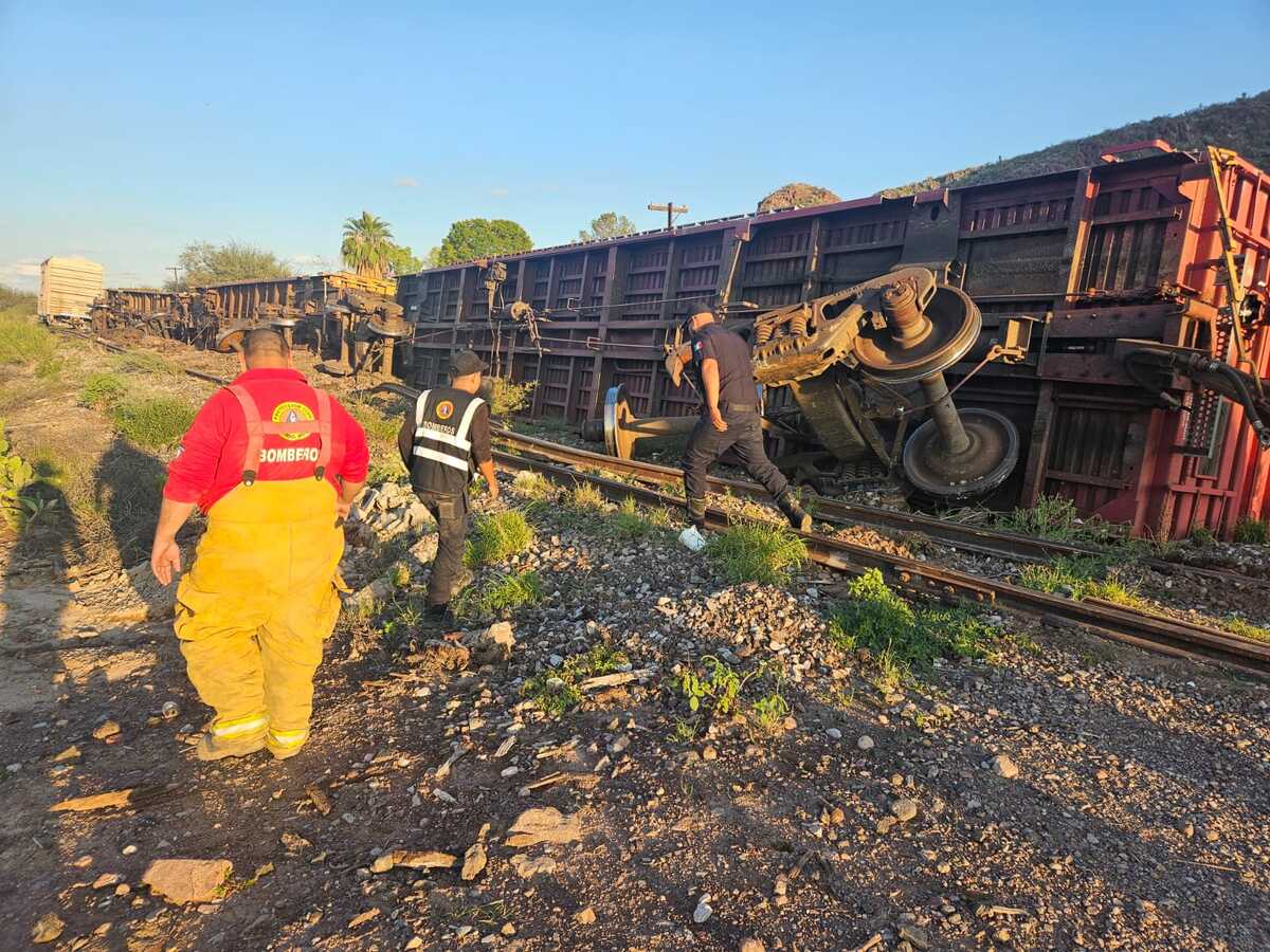 Autoridades municipales confirmaron que el tren viajaba de Torreón a Durango. | Fotos de Protección Civil y Bomberos de Lerdo