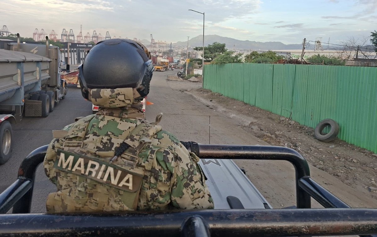 Elementos de Marina durante operativos de seguridad en Colima. | Foto: Marina