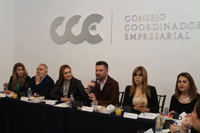 Es imperativo que los dueños de los negocios continúen innovando en materia de mecanismos de venta o promoción. | Aldo Flores