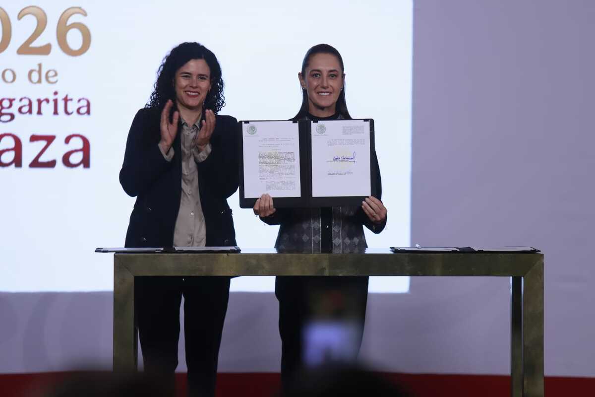 Sheinbaum firma decreto para prohibir doble nacionalidad a aspirantes a la Presidencia y gubernaturas; entrará en vigor en 2028
