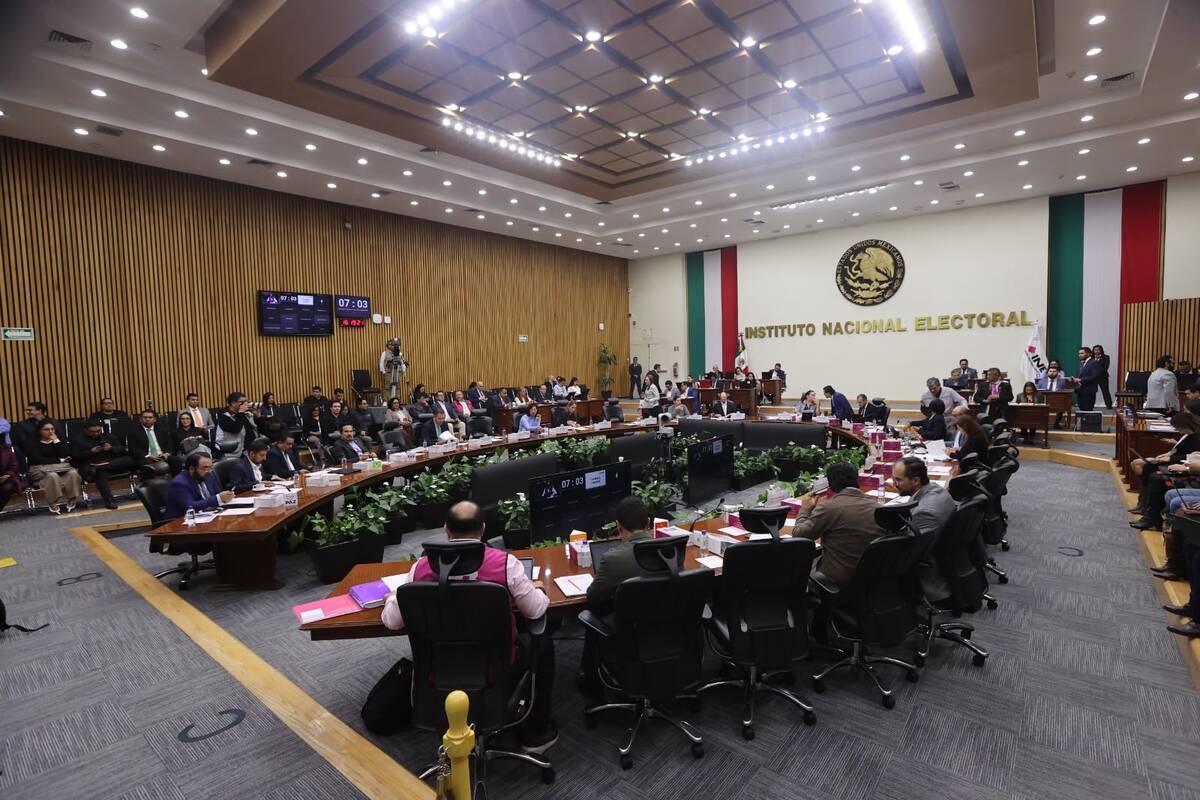 El Consejo General del INE aprobó el plan de trabajo y calendario de la Comisión anti narcocandidatos. | Foto: Jannet López