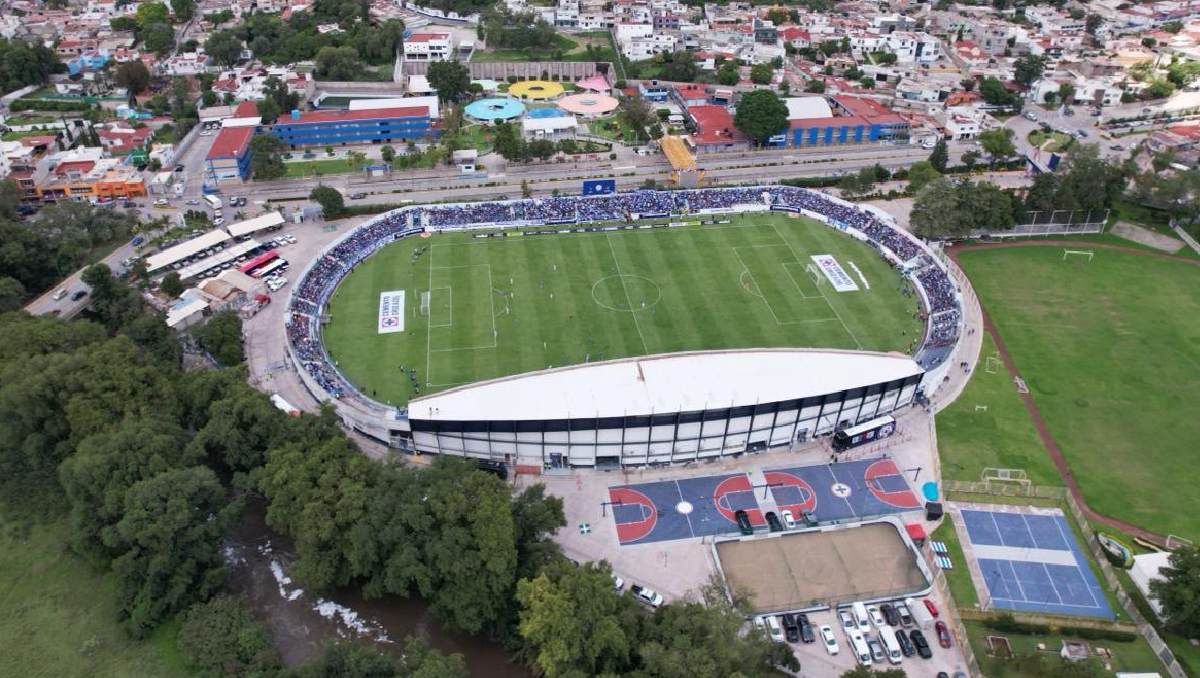 Cruz Azul busca recuperar espacios deportivos para niñas, niños y jóvenes en Hidalgo. | Especial