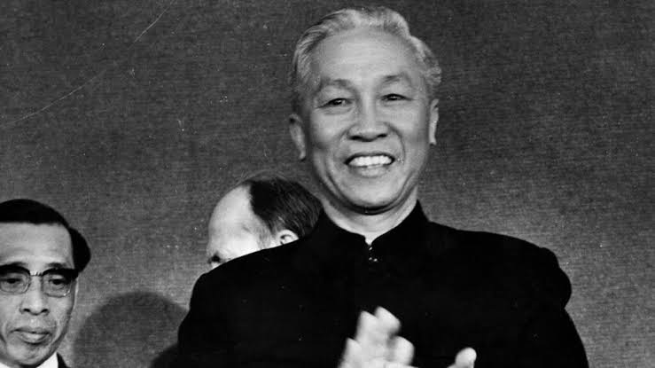 Le Duc Tho recibió el Nobel de la Paz en 1973 junto con Henry Kissinger, pero rechazó el premio. | EFE