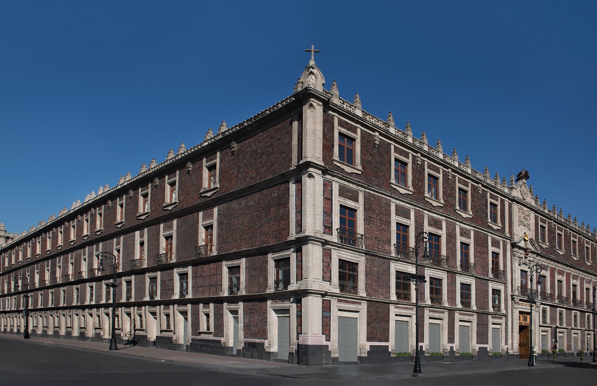 El edificio ubicado en la calle Monte de Piedad 7, en el centro histórico de Ciudad de México, es una de las 302 sucursales que reanudaron actividades