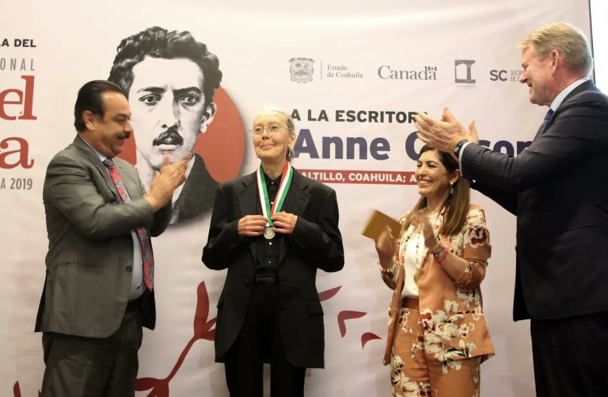 En 2019, la escritora canadiense recibió por unanimidad el Premio Internacional Manuel Acuña de Poesía en Lengua Española.|Gobierno de Coahuila.