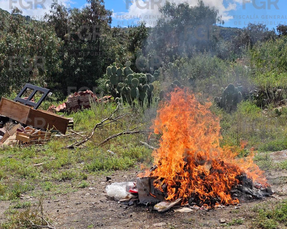 FGR incinera más de nueve kilos de narcóticos en Hidalgo. (Cortesía: FGR)