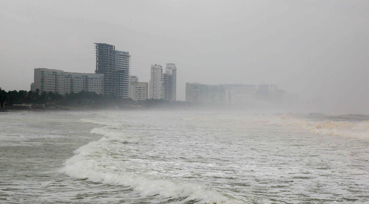 Los sistemas tropicales avanzan por el Pacífico dejando precipitaciones y vientos. | Foto: Cuartoscuro