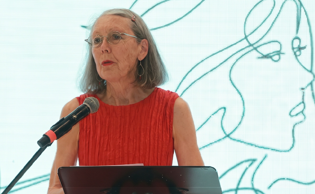 Anne Carson durante su lectura de poesía en Monterrey en 2023. (Cortesía: UDEM)