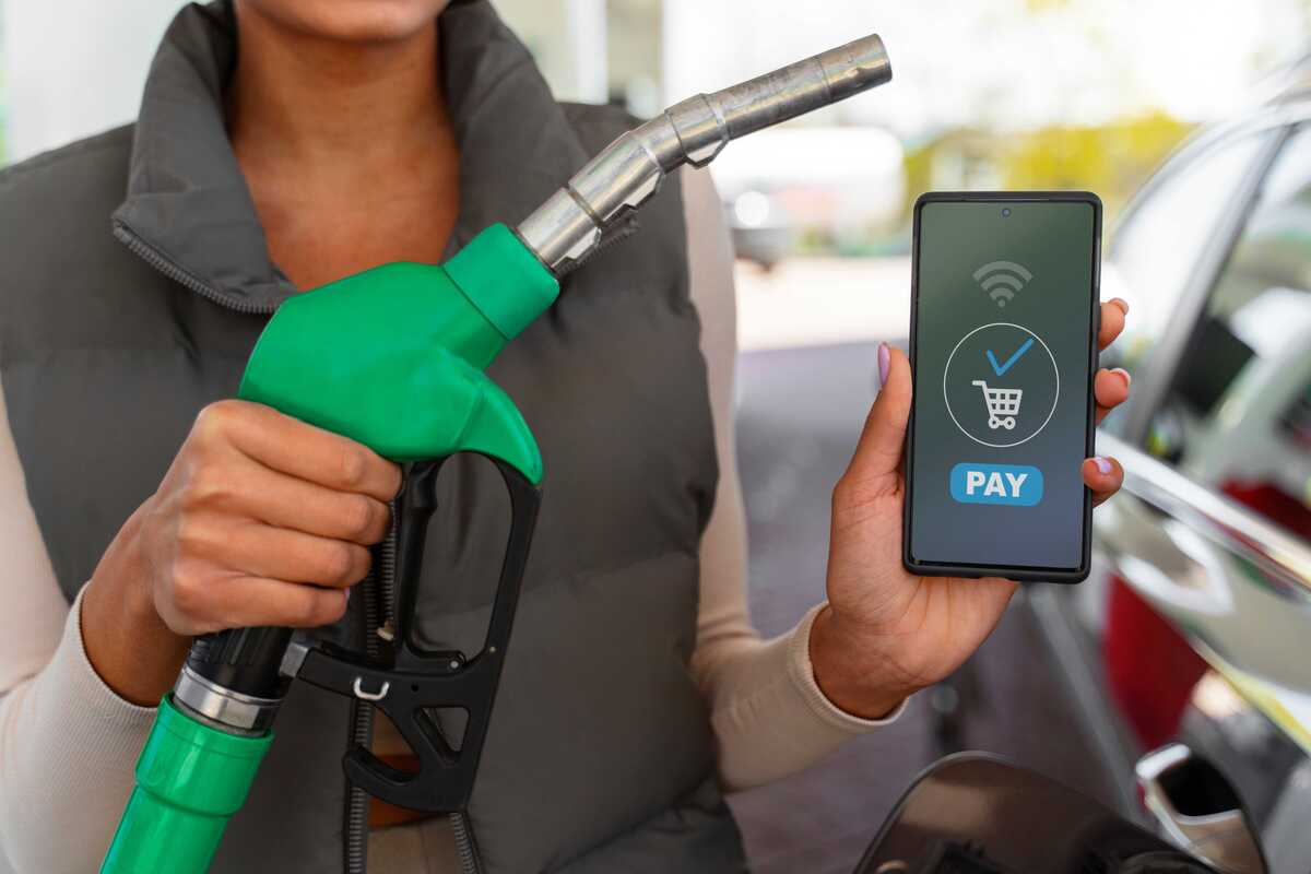 Digitalización de pagos en gasolineras exigirá conectividad y transición gradual: Ampes