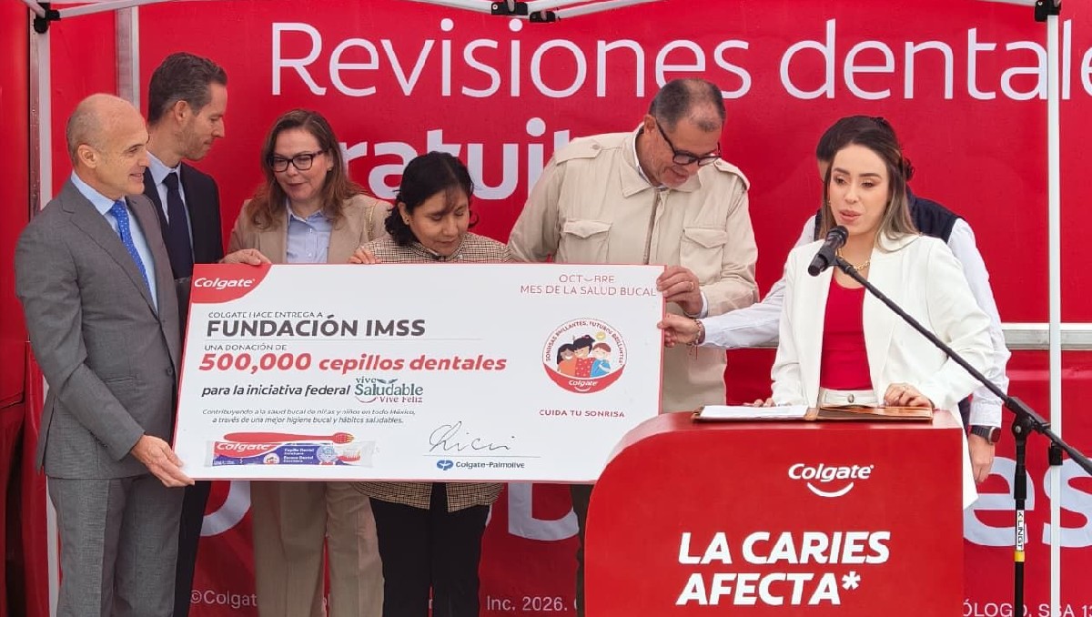 La entrega de los cepillo fue en el marco del Mes de la Salud Bucal. | Foto: Especial