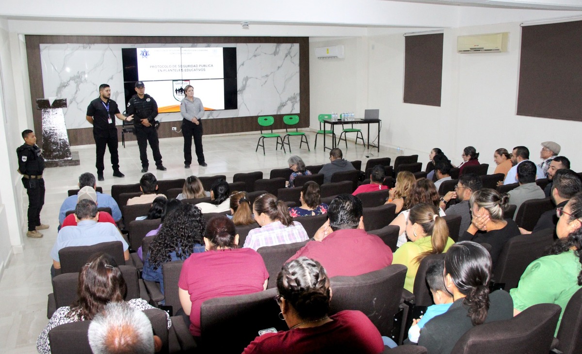 Gómez Palacio refuerza prevención en escuelas. | Foto: Roberto Amaya.