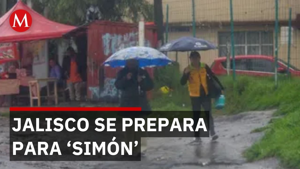 Jalisco suspende clases en 22 municipios costeros por huracán 'Simón'