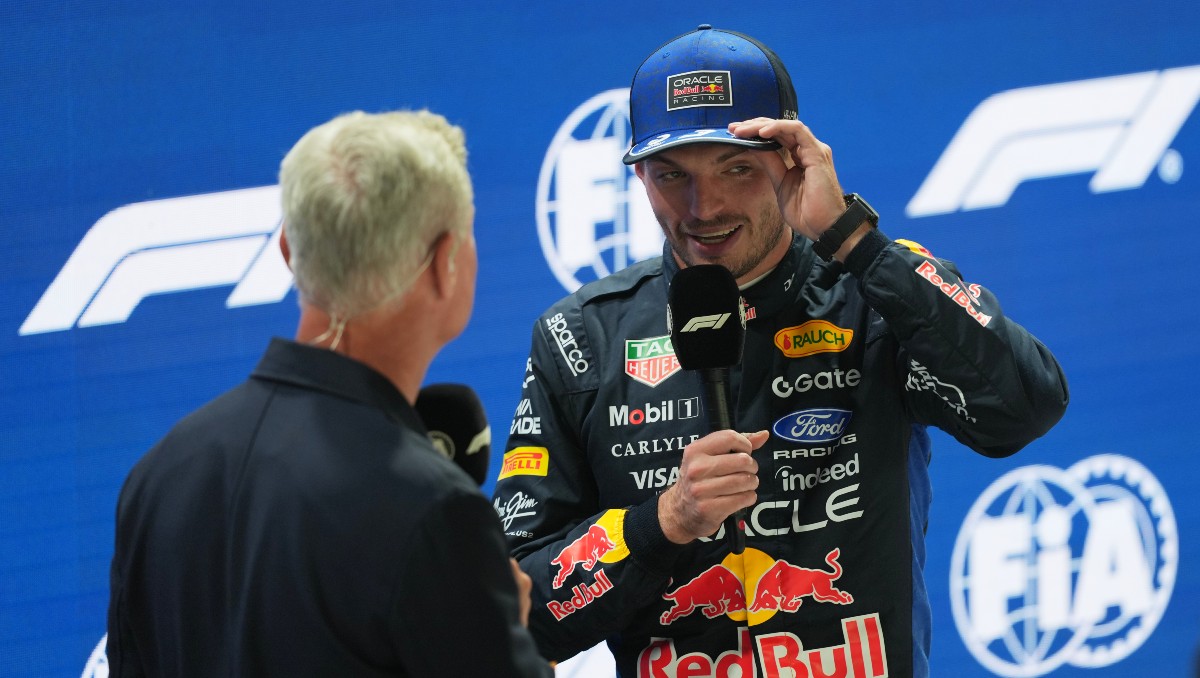 Max Verstappen da batalla en el campeonato y gana la pole para la sprint del GP de Singapur (AP)