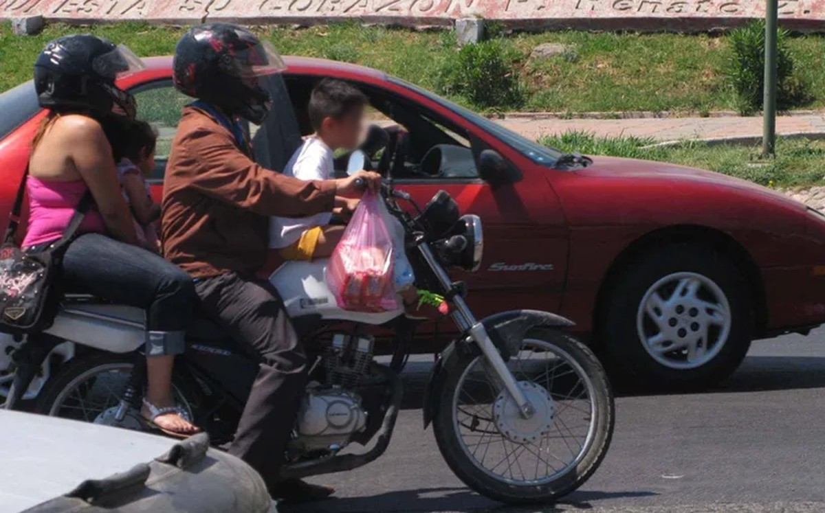 Llevar niños en moto tendría nuevas condiciones en Tamaulipas. | Imagen de Archivo