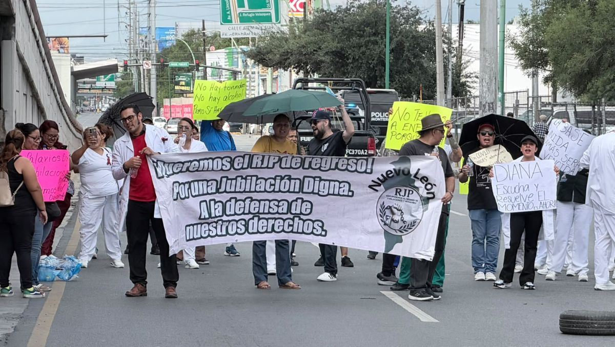 El personal también denunció la falta de medicamentos, insumos y personal en las unidades médicas. Fabricio Gallegos