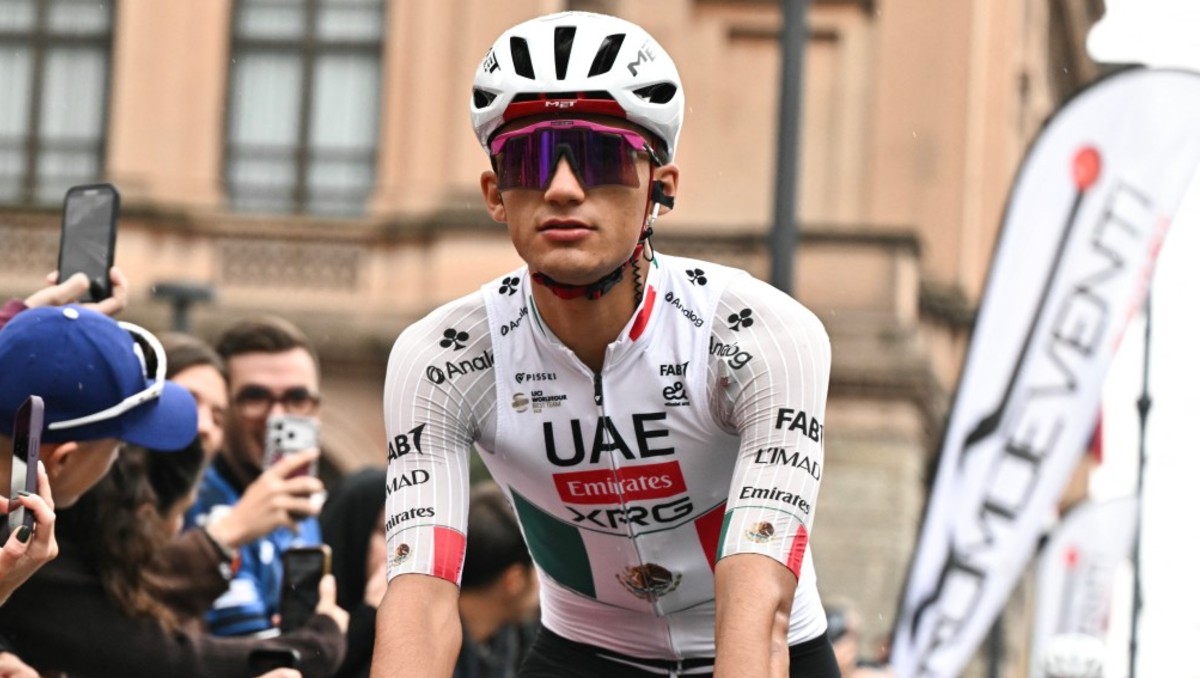 Isaac del Toro queda fuera del Top 20 en el Giro de Lombardía (AFP)