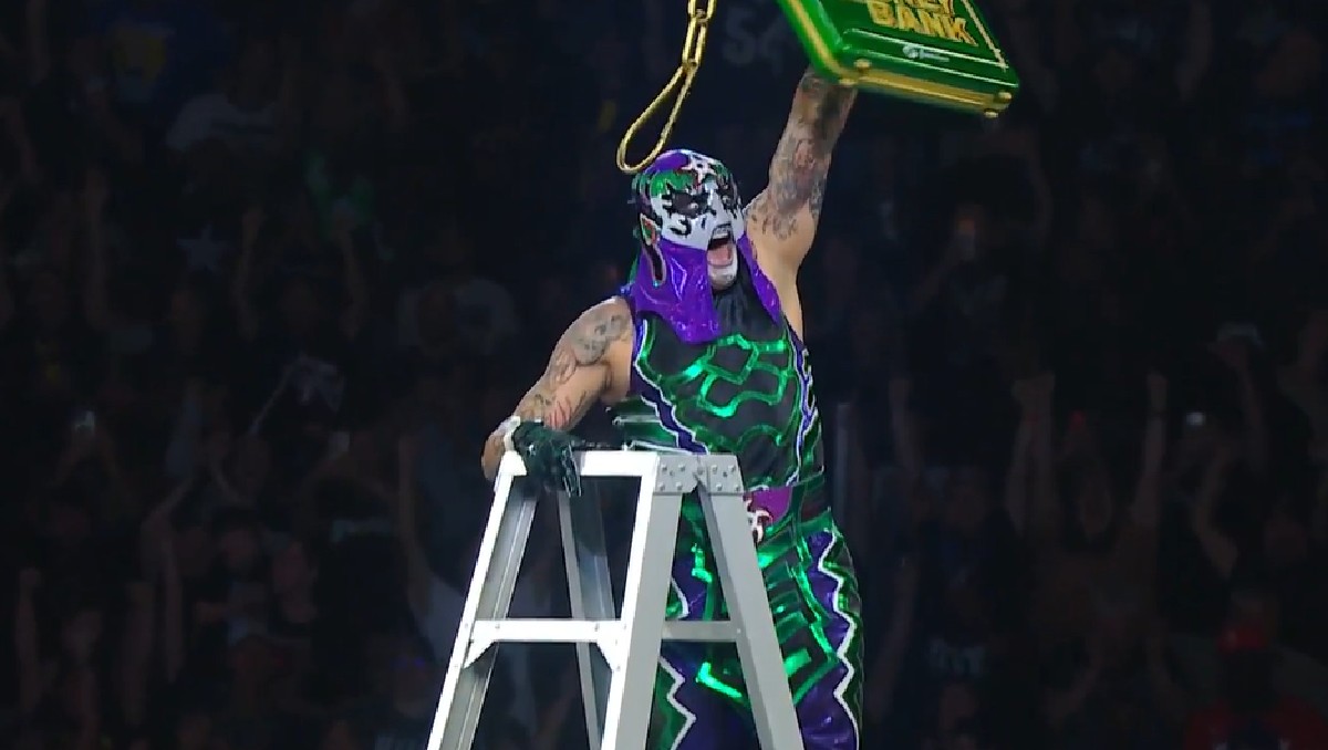 Penta gana el Money In The Bank 2026 de WWE (Captura X @WWE)