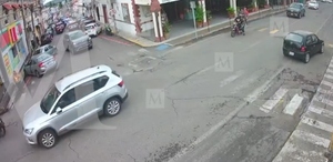 En su intento de huida, los delincuentes detonaron armas de fuego contra los elementos, y una de las balas impactó a uno de los agentes.