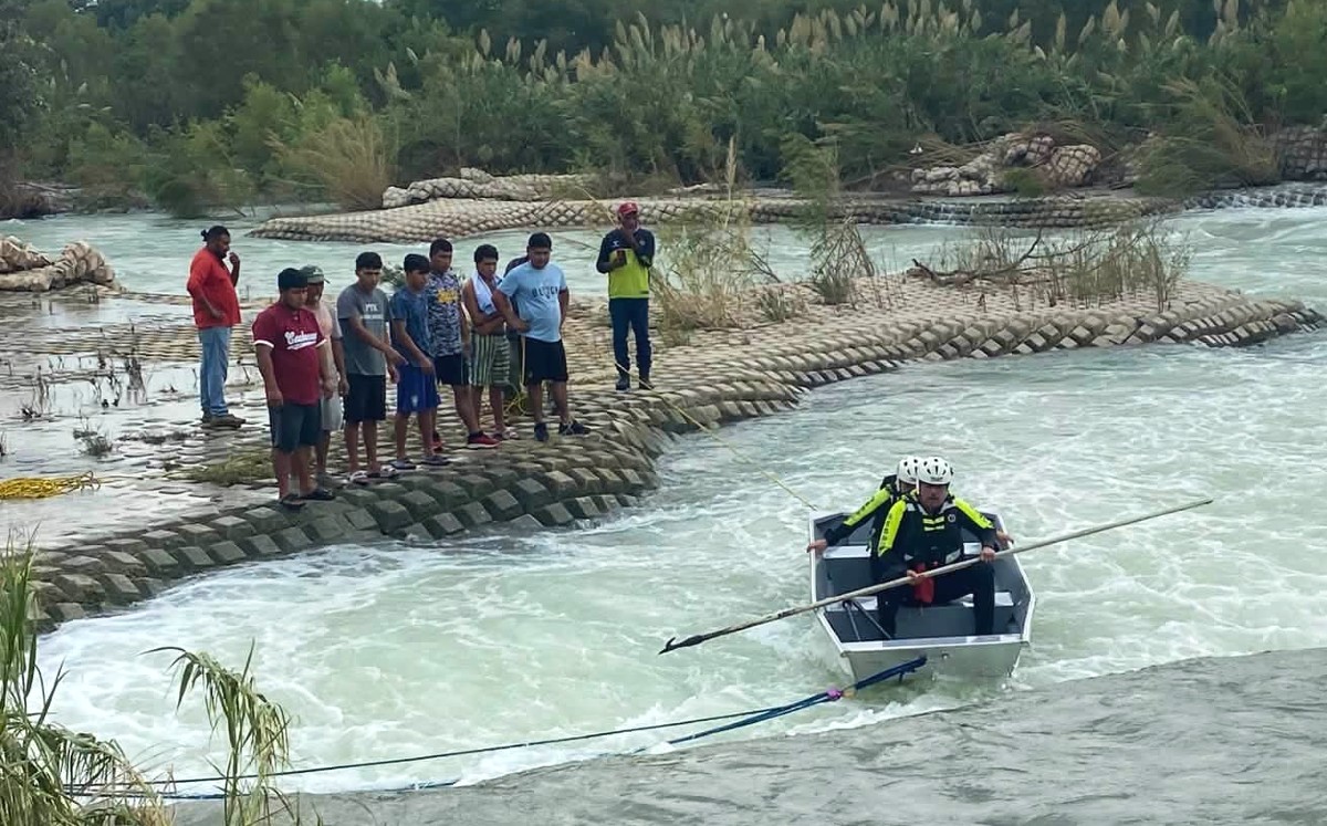 Rescatistas recorren el río Purificación durante la búsqueda de la mujer y su hijo. | Sergio Sánchez