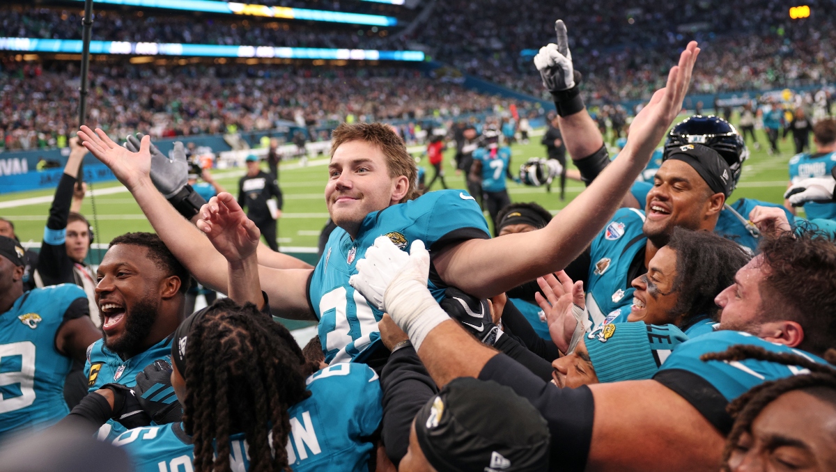 Cam Little y Jaguars le quitan la victoria a Eagles en el último segundo en Londres (Agencia AP)