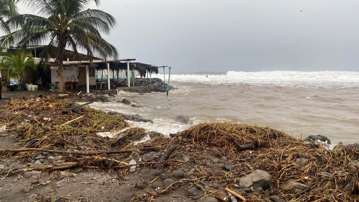 El huracán 'Simón' ha provocado lluvias en varias regiones del país. | Foto: Cuartoscuro