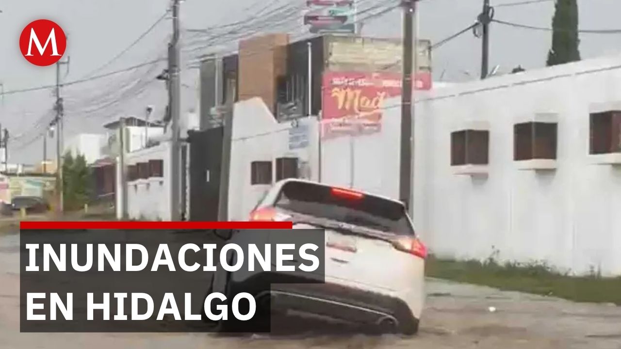 Protección Civil rescata a automovilistas atrapados por inundaciones en Hidalgo