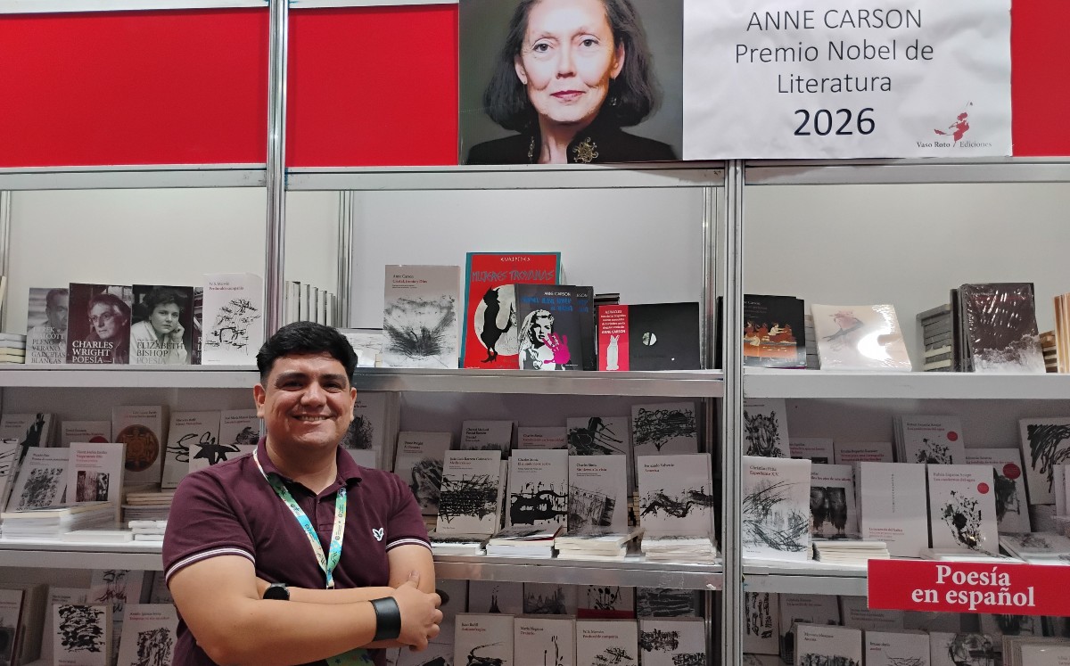 "Vamos a tener que reimprimir y traer libros de bodegas",  dijo Bruno Javier, responsable de ventas de Vaso Roto. FOTO: Vicente Gutiérrez