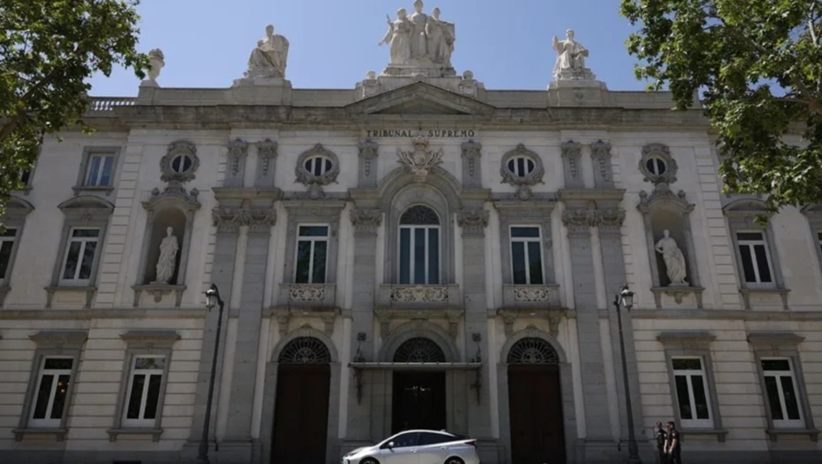 Fachada del Tribunal Supremo español que  decidió mantener la suspensión cautelar del derecho al voto a los nacionalizados por la ley nietos| Foto:EFE