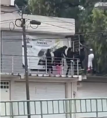 Jóvenes se fugan de un Centro de rehabilitación en Tula de Allende. (Redes Sociales)