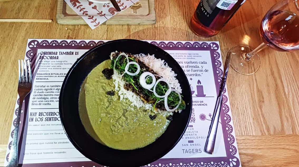 Pescado al pipián, un corte de filete tilapia dorado a la parrilla, es el favorito del chef; imperdible. (Ramón Rivera)