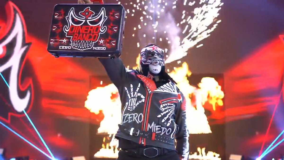 ¿Cuánto cuesta y dónde comprar maletín personalizado de Penta de Money In The Bank de WWE? (Captura WWE)