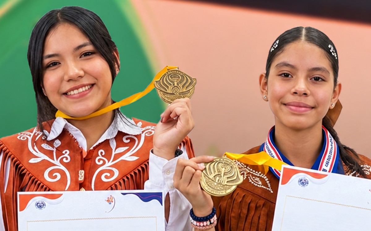 Las hermanas Marian Paulina y Zoe Anette Santiago Del Ángel obtuvieron medalla de oro en Infomatrix Centroamérica, celebrado en Costa Rica.
