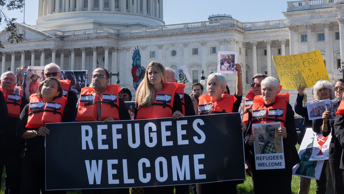 EU acelera el proceso para retirar el estatus a refugiados en el país: reducirá plazo de defensa