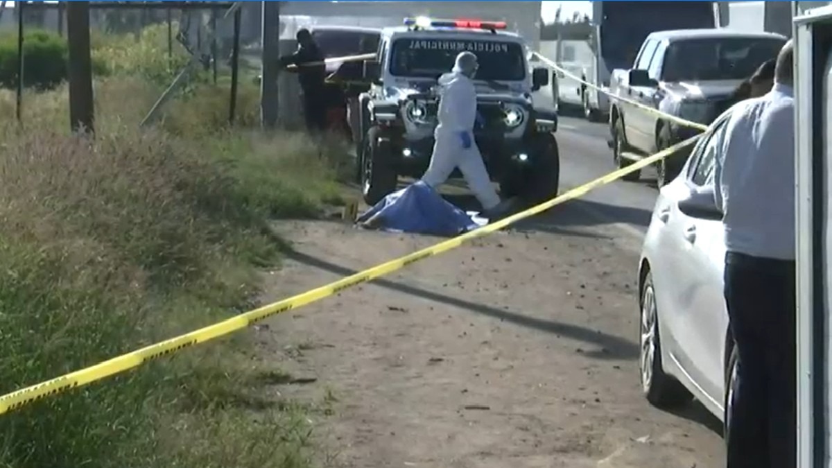 El torso calcinado de un hombre fue localizado junto a la carretera León-Silao. | Paulina Capuchino