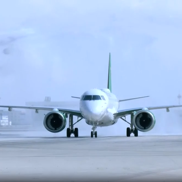 Quinta Embraer de Mexicana de Aviación llega al Aeropuerto Felipe Ángeles; recibe cálida bienvenida.