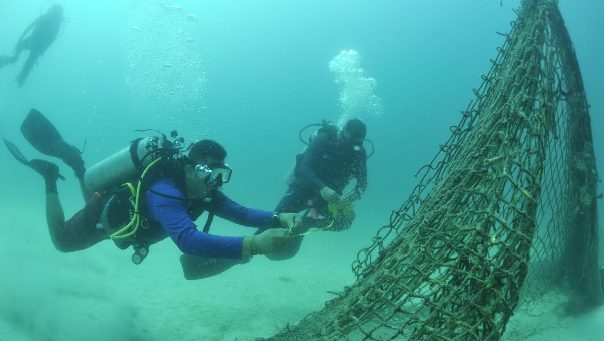 México recuperó más de 30 toneladas de redes de pesca abandonadas entre 2021 y 2024. (Conanp)