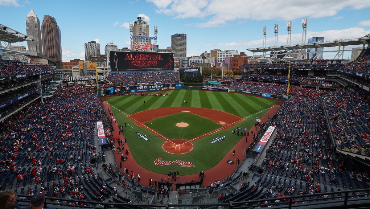 Partidos de la Serie de Campeonato de la MLB sufren cambios de horario por pronóstico de lluvia (Agencia AP)