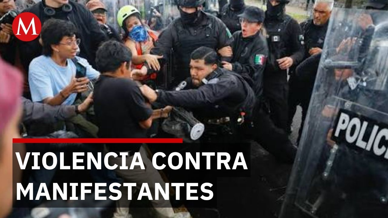 Policías golpean a manifestante durante marcha por el agua en Guadalajara