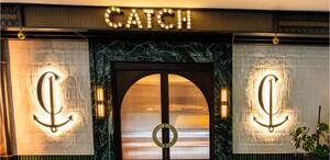 CATCH abre en Paseo de la Reforma, CDMX, con sushi, mariscos, cortes de carne y vinos españoles.