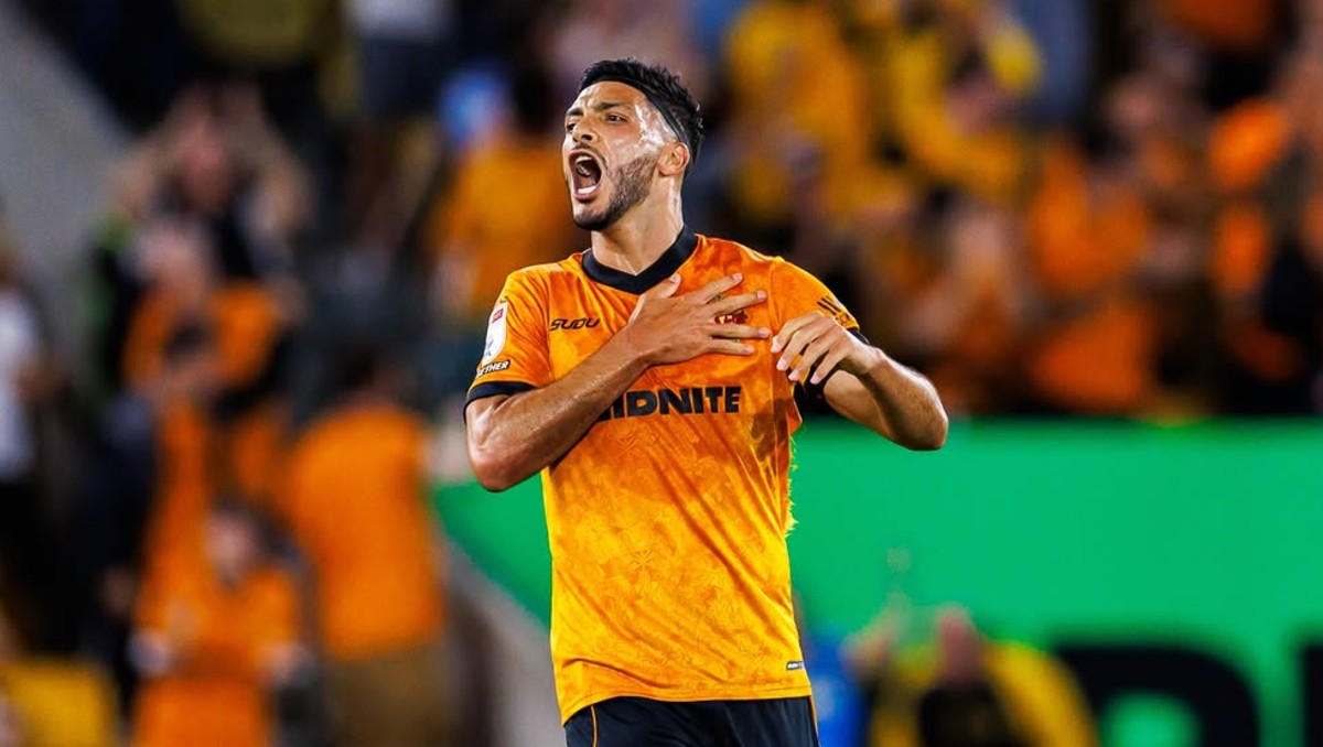 Raúl Jiménez causa baja por lesión en la rodilla y será operado; ¿cuándo volverá a jugar?