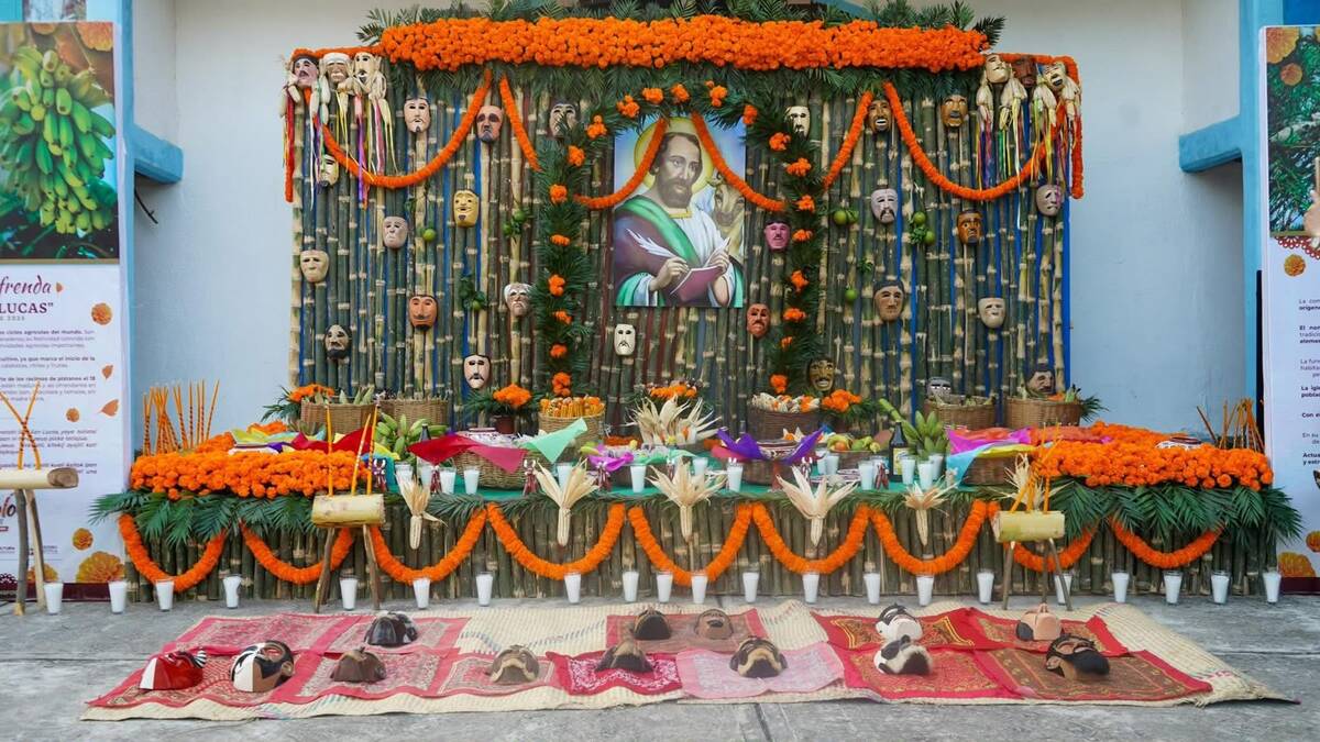 Realizarán ofrenda a San Lucas como antesala del “Xantolo” en Huejutla. (Wendy Salazar)