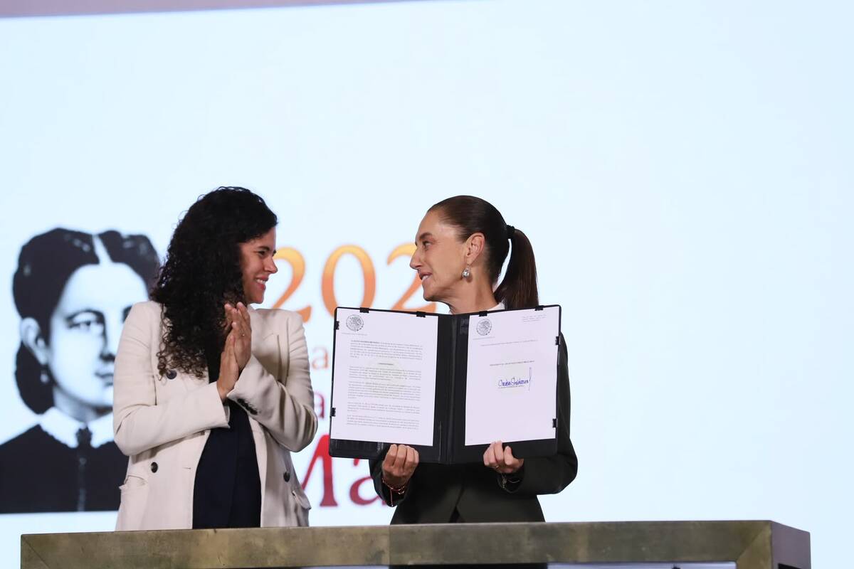 Sheinbaum Pardo firma el decreto para oficializar el acuerdo contra la violencia digital en plataformas digitales. | Octavio Hoyos